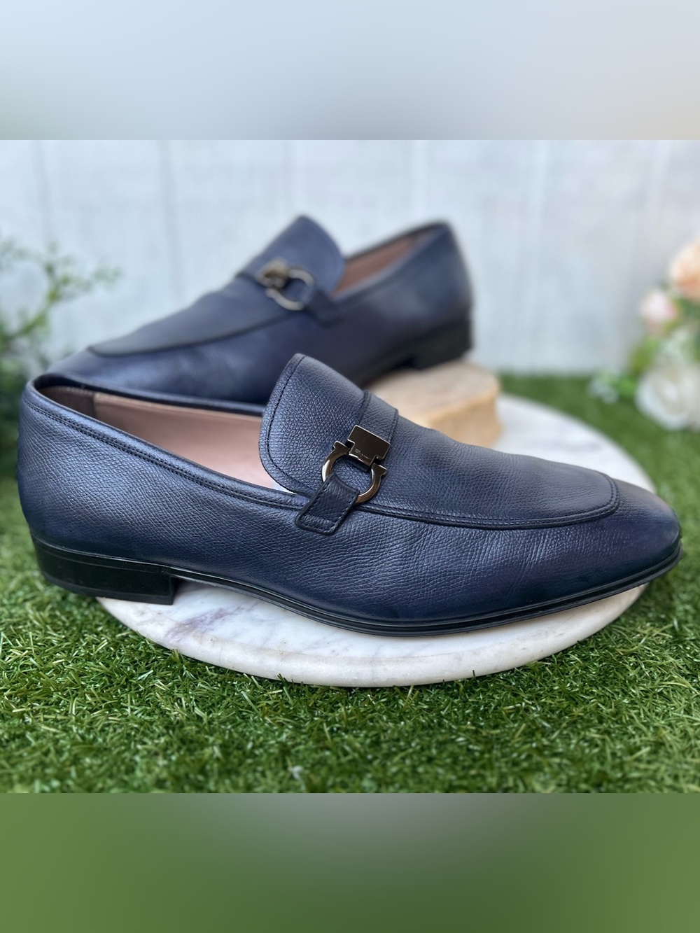 Ferragamo Men's Navy Blue
Moccasin with Gancini size 10 E gently used